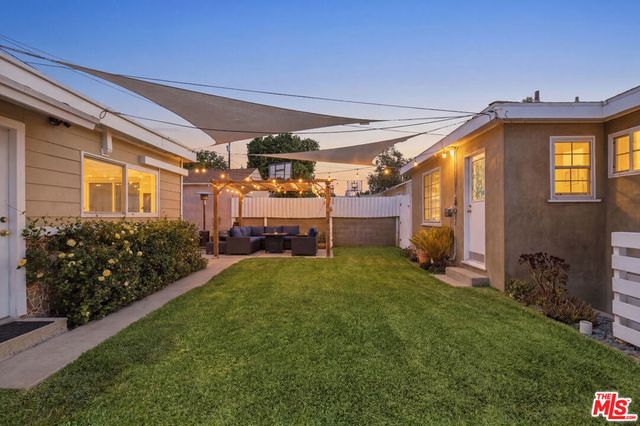 2221 N Valley Street, Burbank, CA 91505