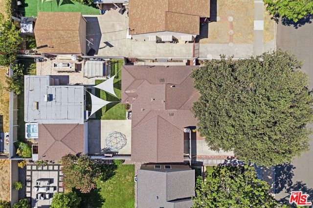 2221 N Valley Street, Burbank, CA 91505