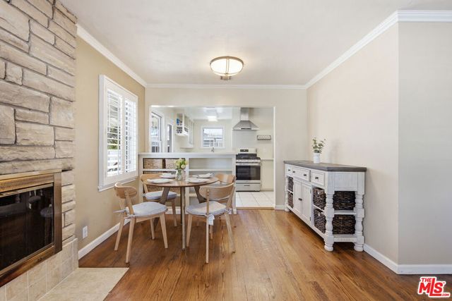 2221 N Valley Street, Burbank, CA 91505