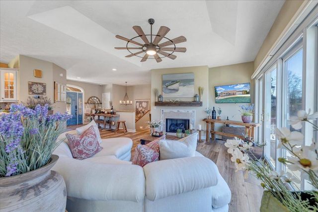 137 Ventnor AVE, Moneta, VA 24121