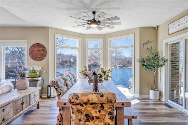 137 Ventnor AVE, Moneta, VA 24121