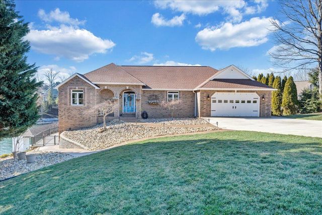 137 Ventnor AVE, Moneta, VA 24121