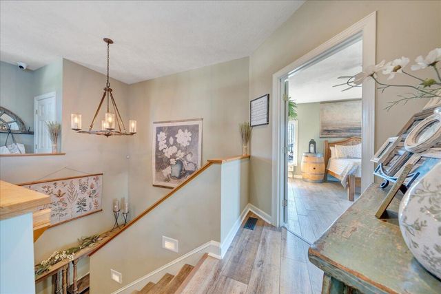 137 Ventnor AVE, Moneta, VA 24121