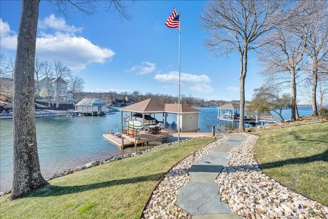 137 Ventnor AVE, Moneta, VA 24121