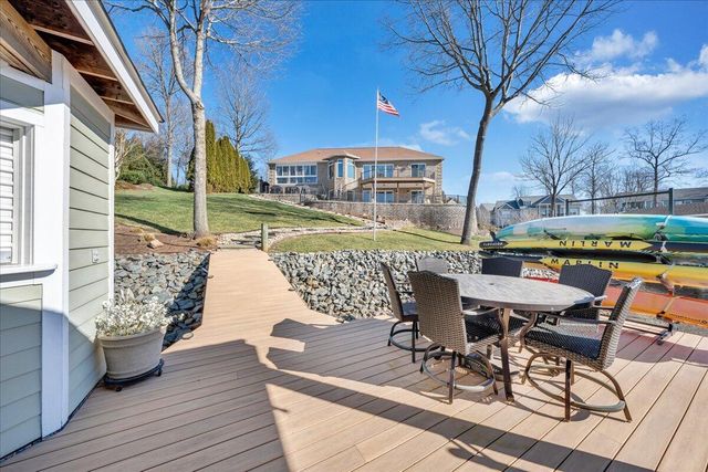 137 Ventnor AVE, Moneta, VA 24121