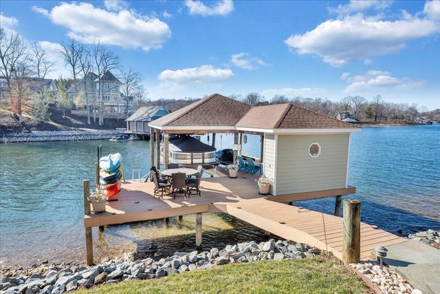 137 Ventnor AVE, Moneta, VA 24121