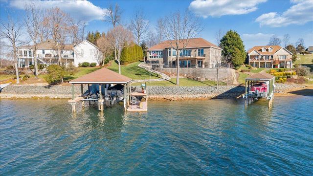 137 Ventnor AVE, Moneta, VA 24121