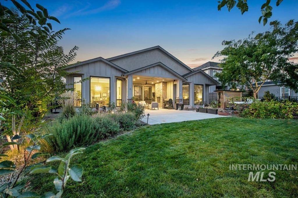 2424 S Trapper Pl, Boise, ID 83716 photo 3