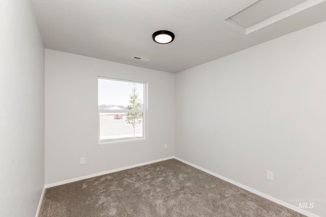 5004 Blue Silver St, Caldwell, ID 83605