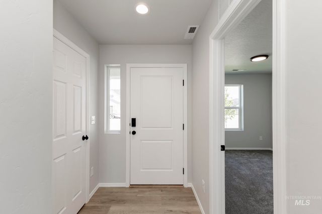 5004 Blue Silver St, Caldwell, ID 83605