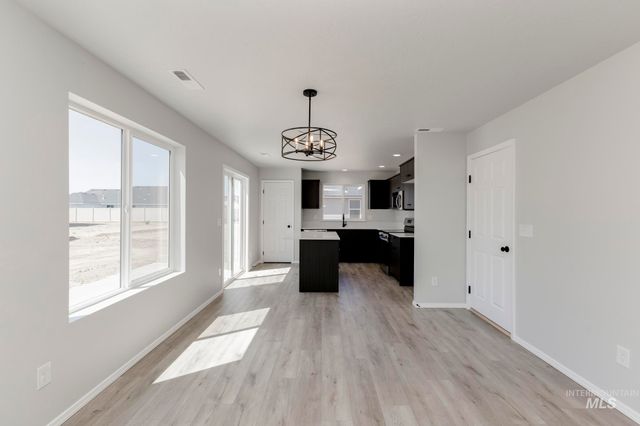 5004 Blue Silver St, Caldwell, ID 83605