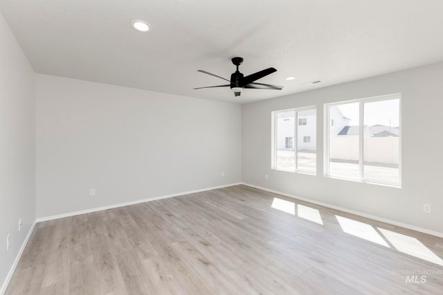 5004 Blue Silver St, Caldwell, ID 83605