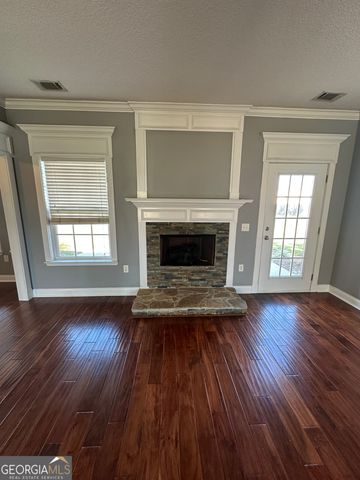 1212 E Barnard Street, Glennville, GA 30427