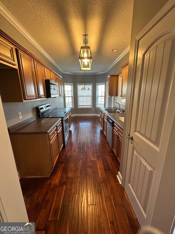 1212 E Barnard Street, Glennville, GA 30427