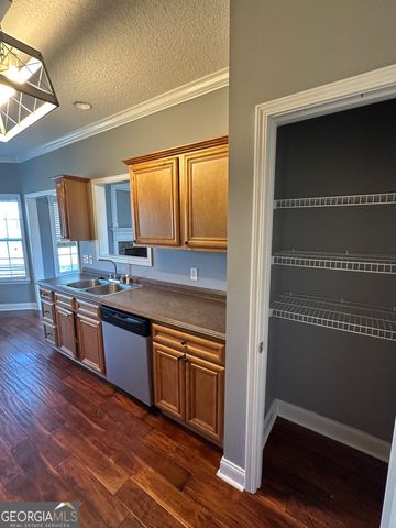 1212 E Barnard Street, Glennville, GA 30427