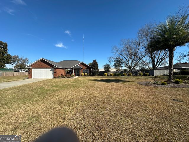 1212 E Barnard Street, Glennville, GA 30427