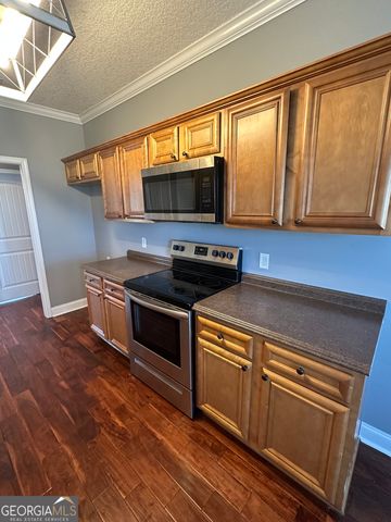 1212 E Barnard Street, Glennville, GA 30427