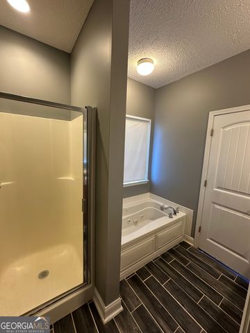 1212 E Barnard Street, Glennville, GA 30427