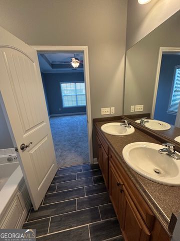 1212 E Barnard Street, Glennville, GA 30427