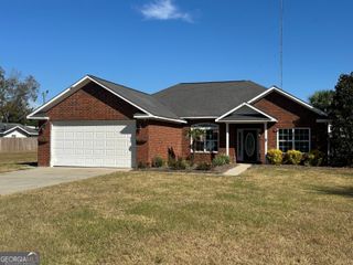 1212 E Barnard Street, Glennville, GA 30427