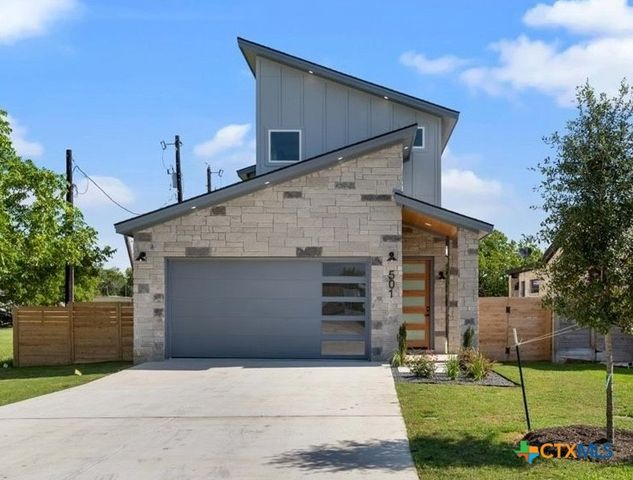 501 E Burton Street, Manor, TX 78653