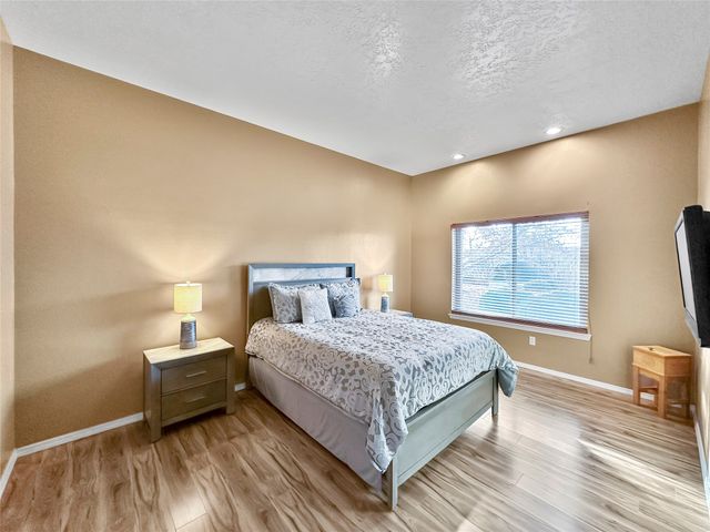 4208 Coyote Lane, Santa Fe, NM 87507