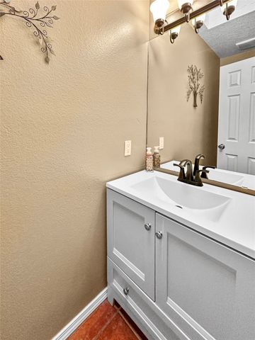 4208 Coyote Lane, Santa Fe, NM 87507