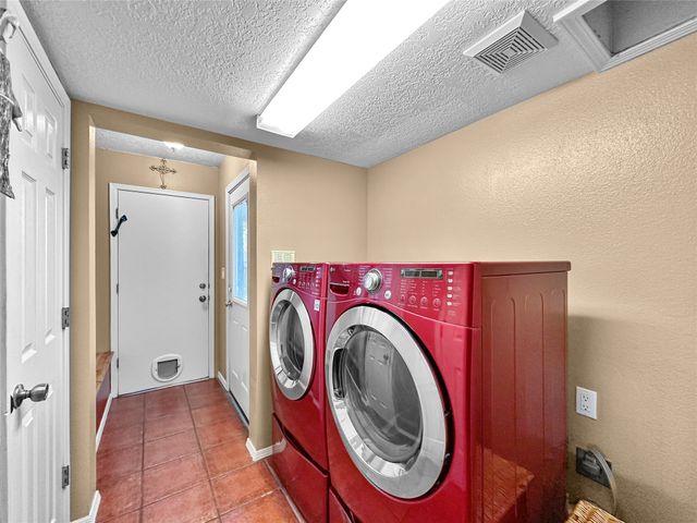 4208 Coyote Lane, Santa Fe, NM 87507