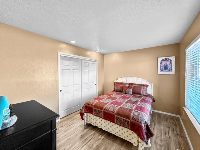 4208 Coyote Lane, Santa Fe, NM 87507