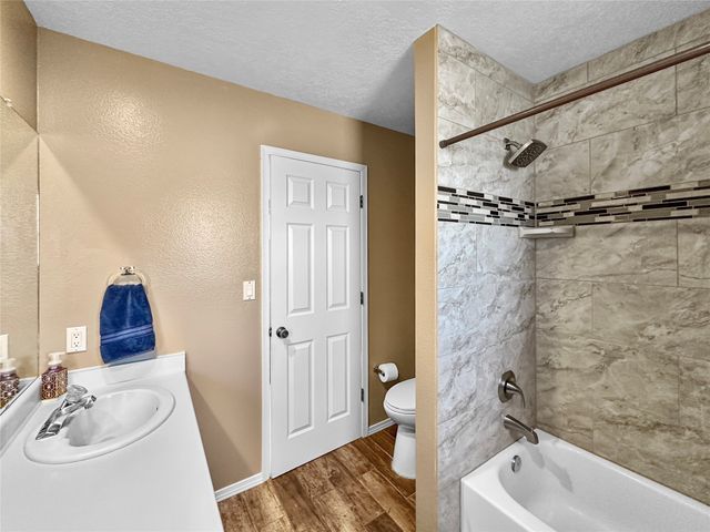 4208 Coyote Lane, Santa Fe, NM 87507