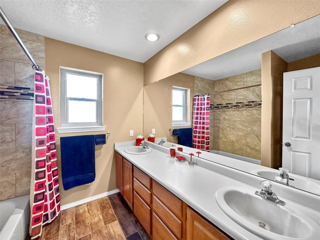 4208 Coyote Lane, Santa Fe, NM 87507