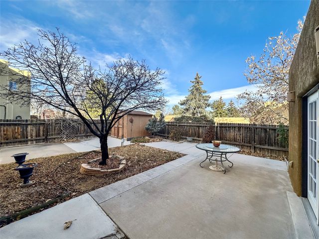 4208 Coyote Lane, Santa Fe, NM 87507
