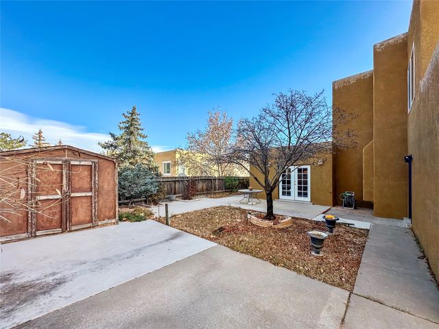 4208 Coyote Lane, Santa Fe, NM 87507