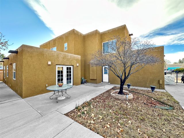 4208 Coyote Lane, Santa Fe, NM 87507