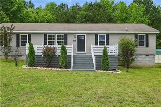 99 Scharlie LN, Spring Grove, VA 23881