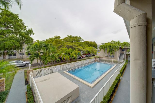 6565 Santona Street B19, Coral Gables, FL 33146