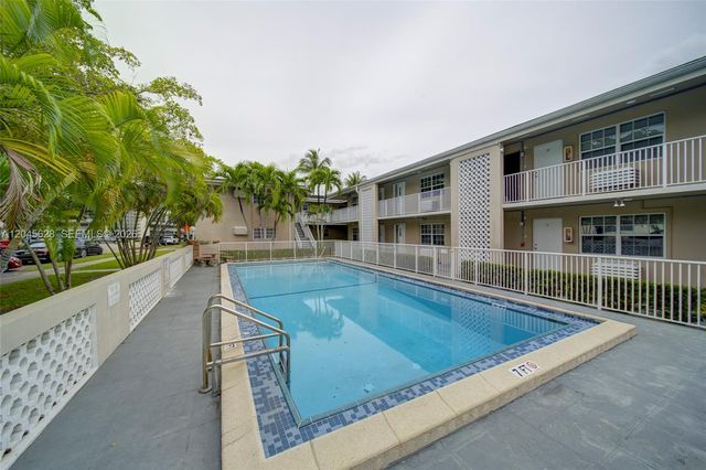 6565 Santona Street B19, Coral Gables, FL 33146