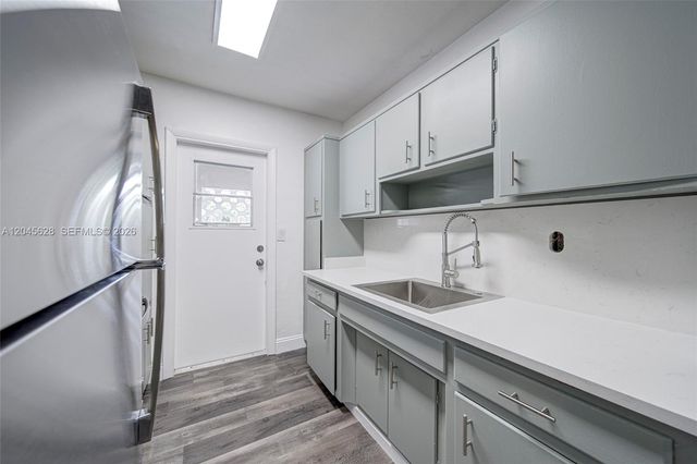 6565 Santona Street B19, Coral Gables, FL 33146