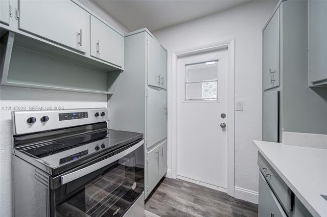6565 Santona Street B19, Coral Gables, FL 33146