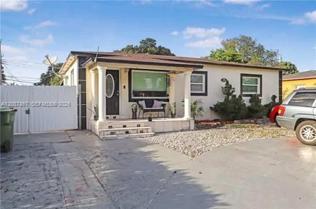 571 E 60th Street, Hialeah, FL 33013