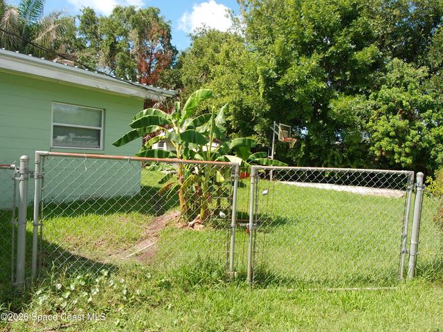 464 Judy Street, New Smyrna Beach, FL 32168