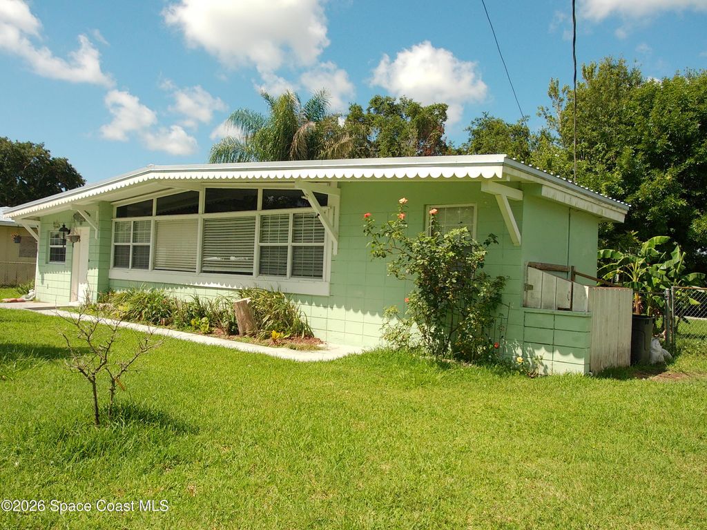 464 Judy Street, New Smyrna Beach, FL 32168