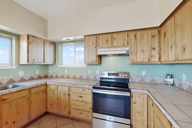 1 Trinity Ct, Stanley, NM 87056