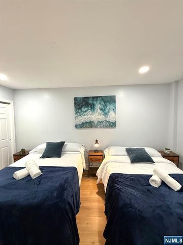 12 68th Street, Guttenberg, NJ 07093