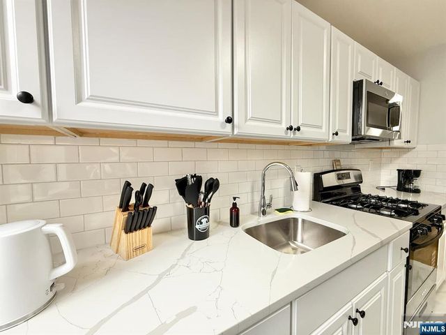 12 68th Street, Guttenberg, NJ 07093