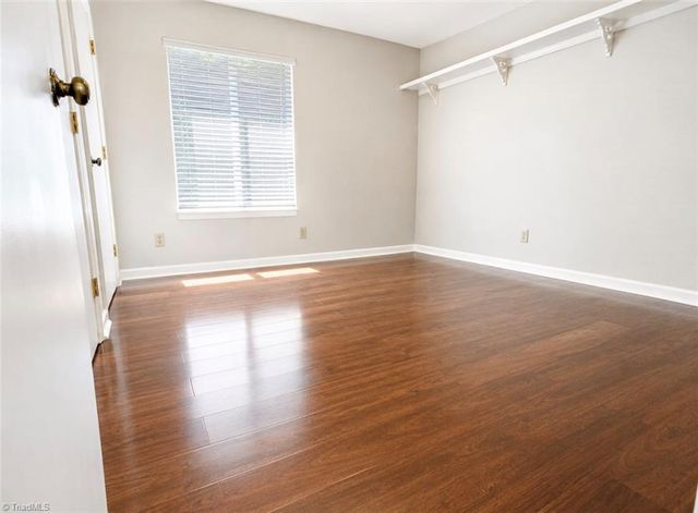 2935 Oaktop Circle, Greensboro, NC 27410