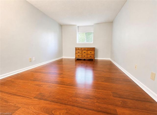 2935 Oaktop Circle, Greensboro, NC 27410