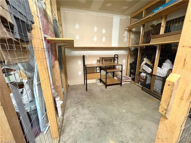 2935 Oaktop Circle, Greensboro, NC 27410