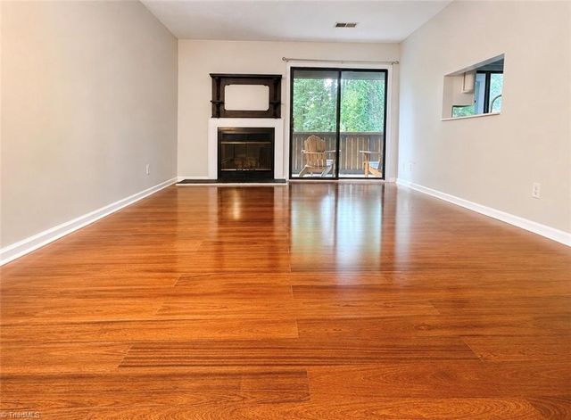 2935 Oaktop Circle, Greensboro, NC 27410