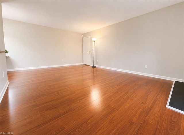 2935 Oaktop Circle, Greensboro, NC 27410